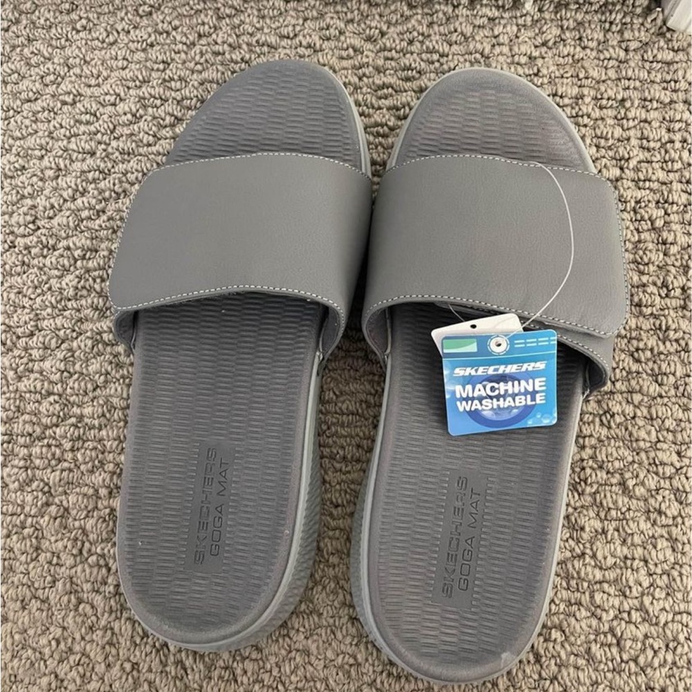 Skechers Slippers for men Size 11